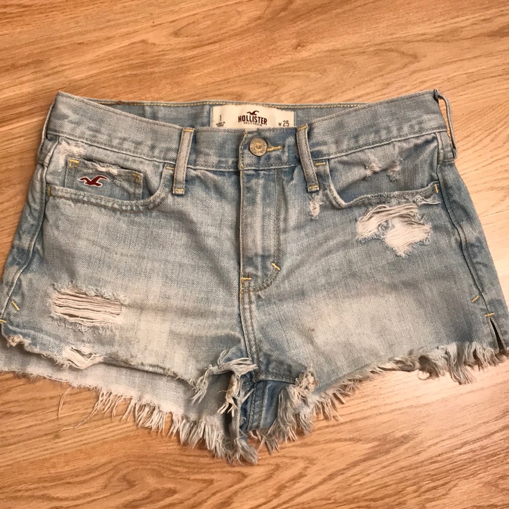 Hollister jean shorts, size 1